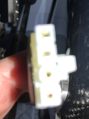 4 pin connector.png