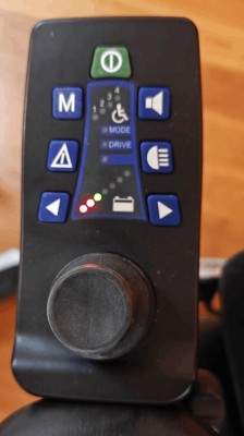 2025-08-25 13_16_45-WhatsApp.jpg