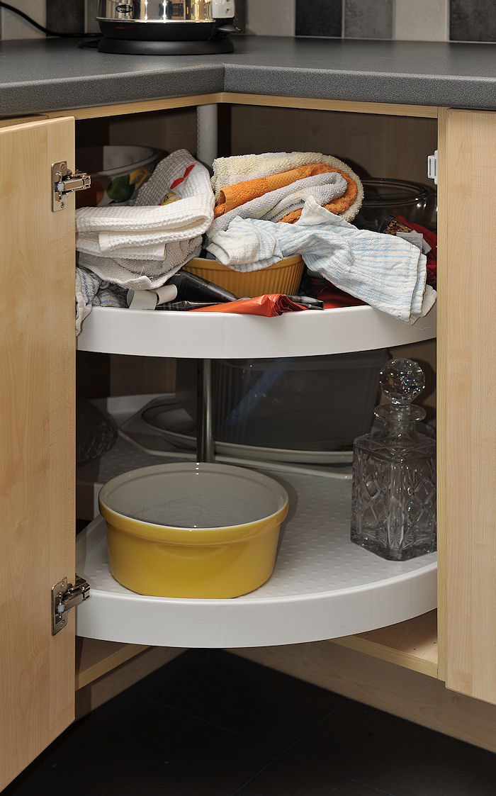 corner carousel unit - accessible