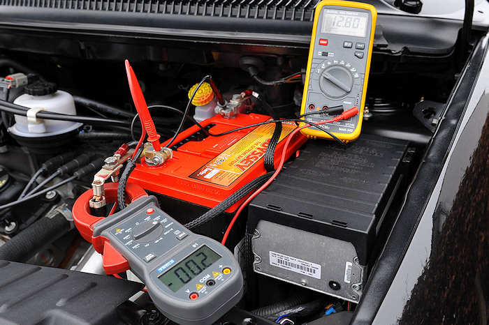Measuring battery voltage